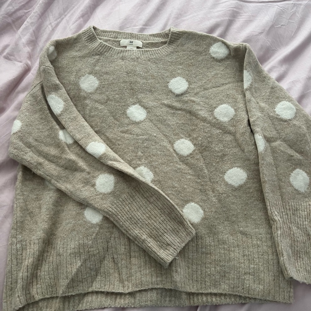 H&M Tan and White Polka Dot Sweater